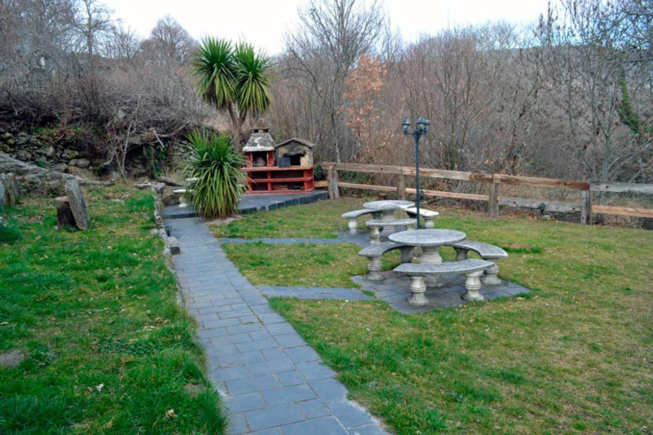 Hotel Rural La Casa De Irene Lubián Екстериор снимка