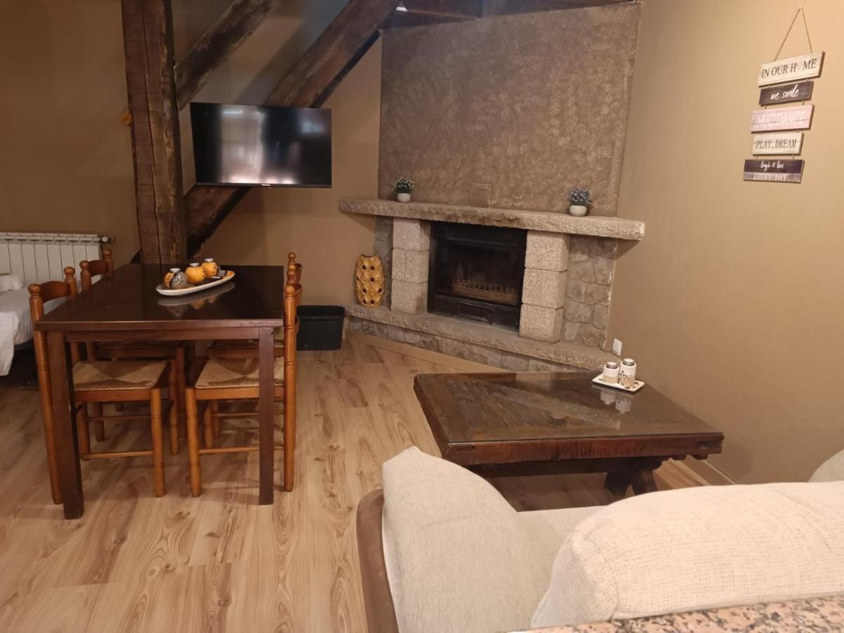 Hotel Rural La Casa De Irene Lubián Екстериор снимка